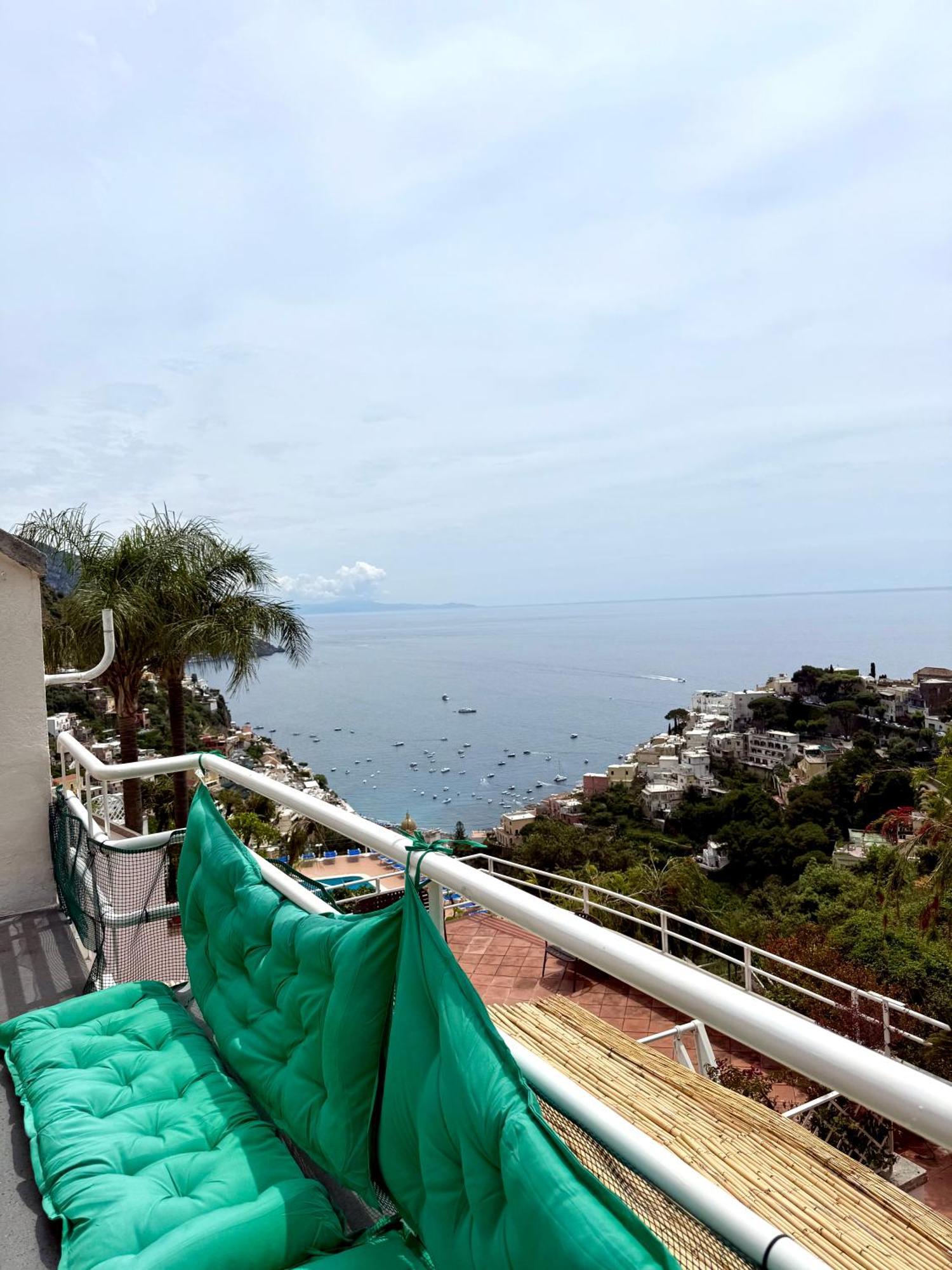 Venus Apartment Positano Bagian luar foto